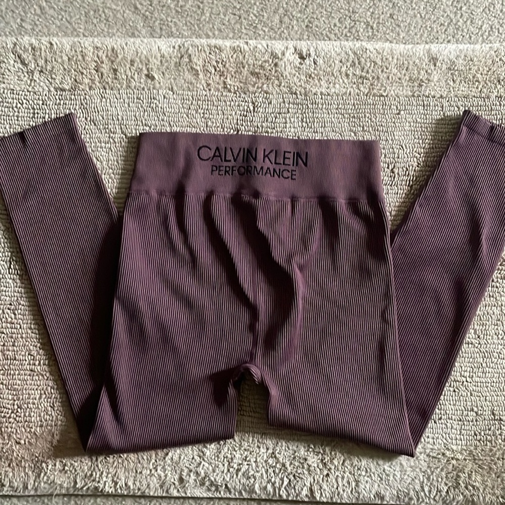 Calvin Klein high waisted ribbed performance leggings